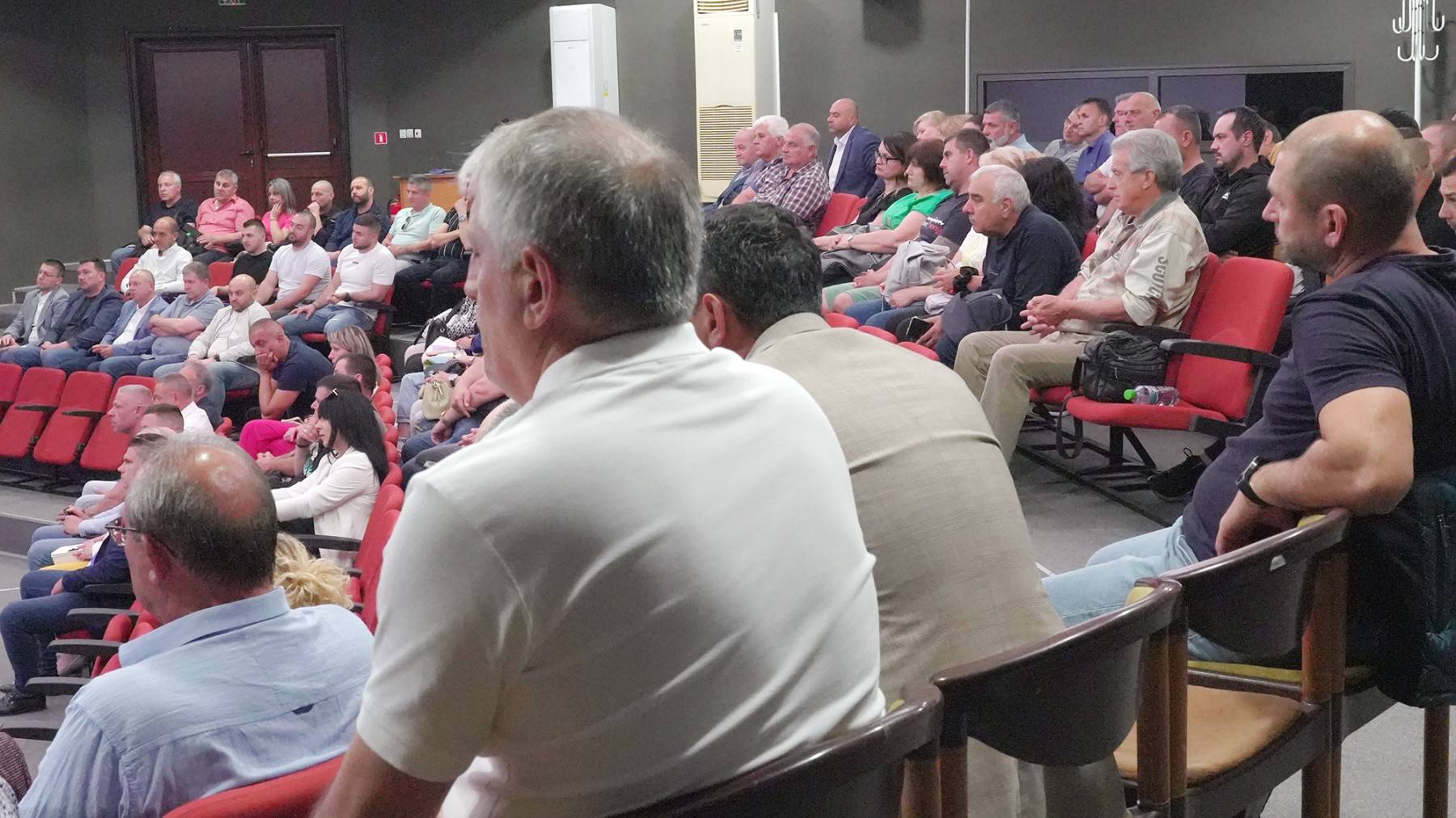  Красимир Вълчев, Маноил Манев и Антон Тонев разговаряха с ръководители на водещи компании в Стара Загора и синдикалисти 